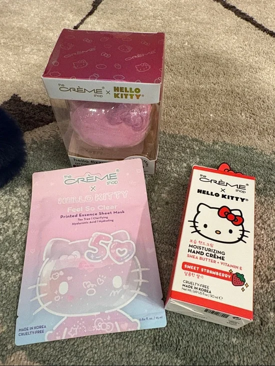 Hello Kitty Bundle ❤️ - Picture 3 of 5